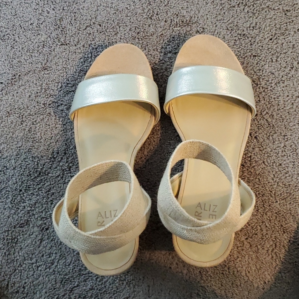 Naturalizer Wedge Sandal CrissCross Back